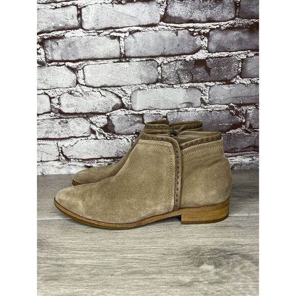 ITALEAU Tan Suede Leather Ankle Side Zipper Low Heel Boots Women Sz 37EU/7.5M US - Picture 15 of 16